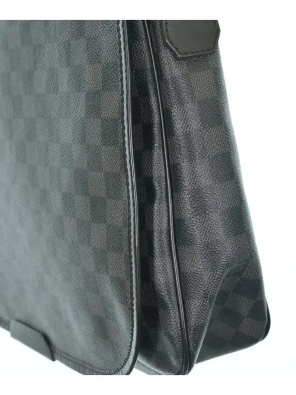 Louis Vuitton Messenger Bag